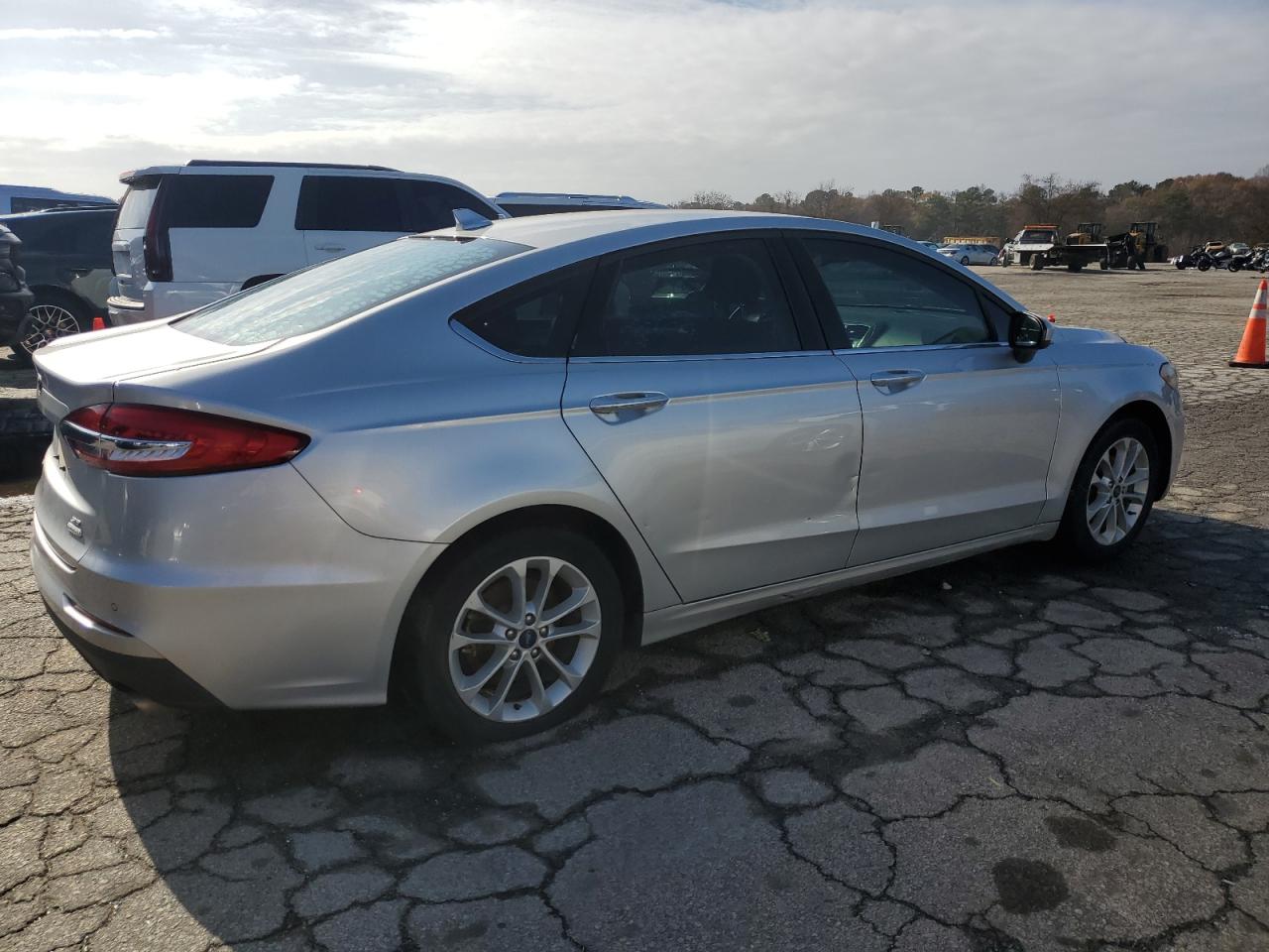 VIN 3FA6P0HD9KR160089 2019 FORD FUSION no.3