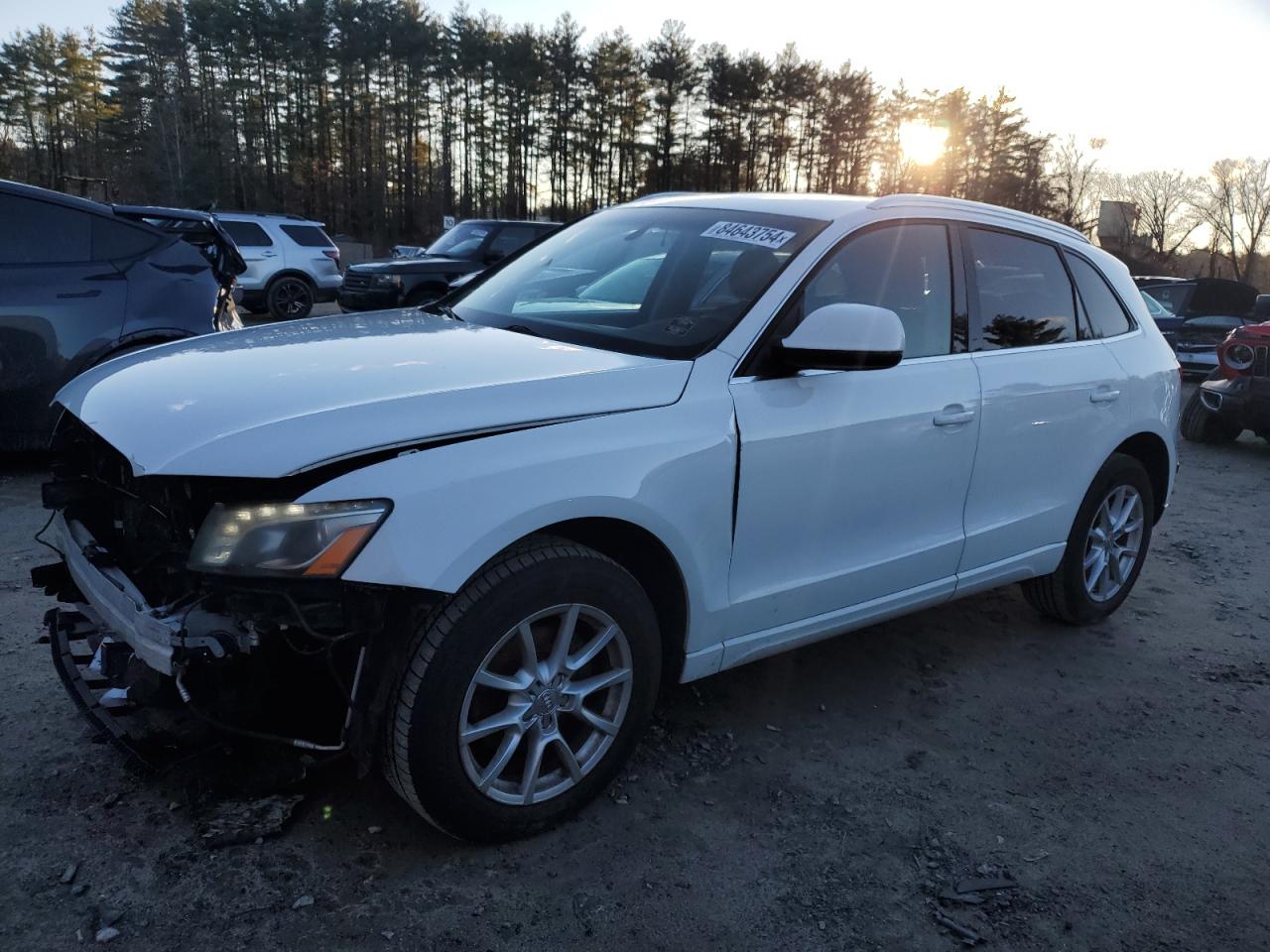 2010 Audi Q5 Premium Plus for Sale in North Billerica, MA - Front End