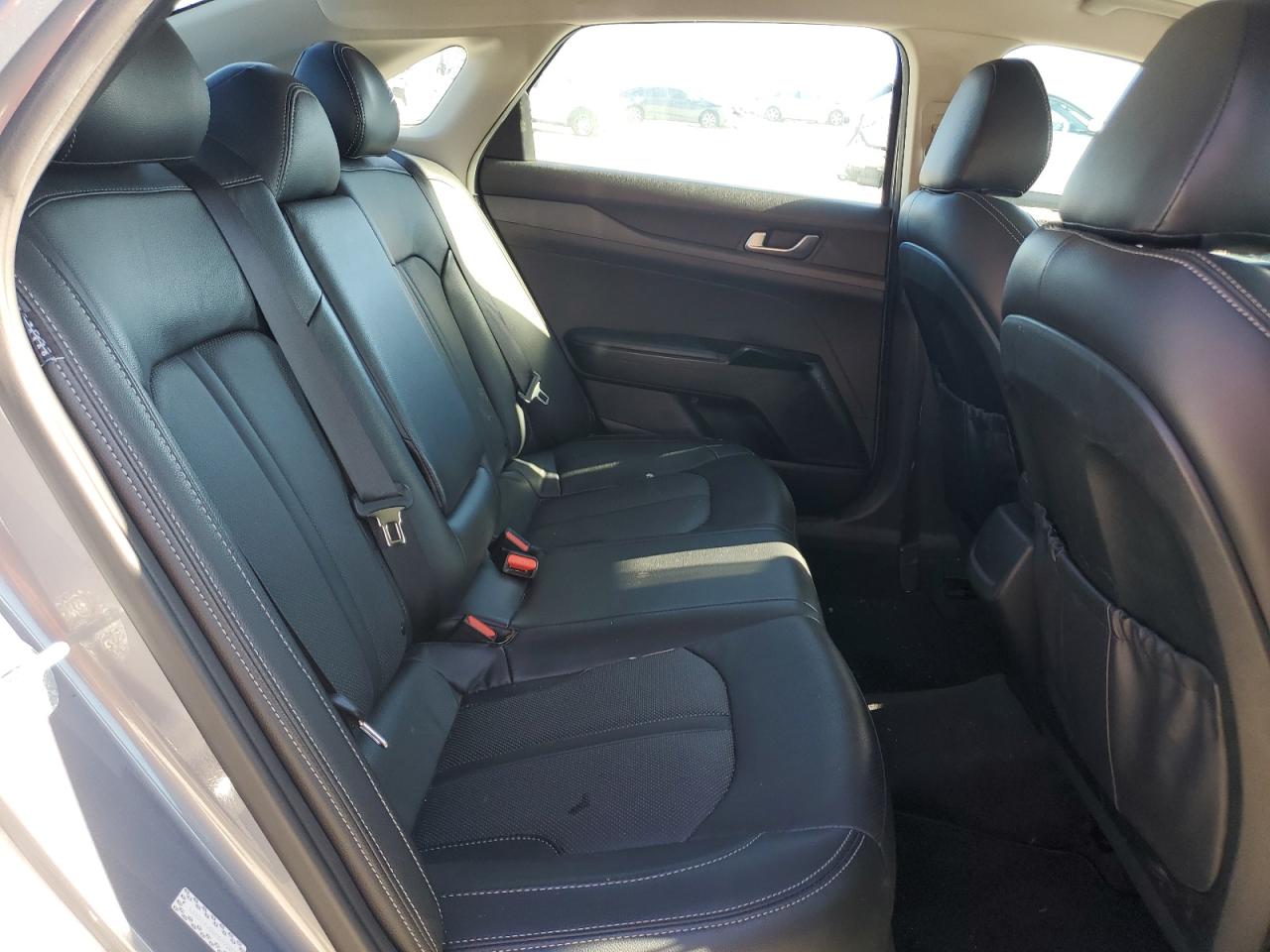 2021 Kia K5 - Image 10