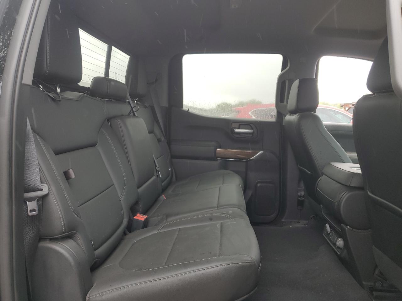 2020 Chevrolet Silverado - Image 10