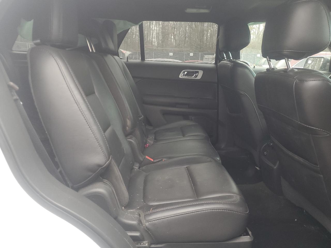 2014 Ford Explorer - Image 11
