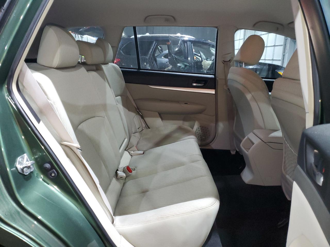 2011 Subaru Outback - Image 10
