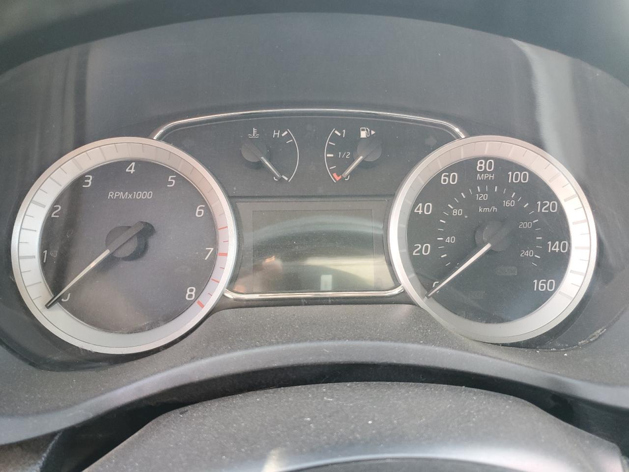 2015 Nissan Sentra - Image 9