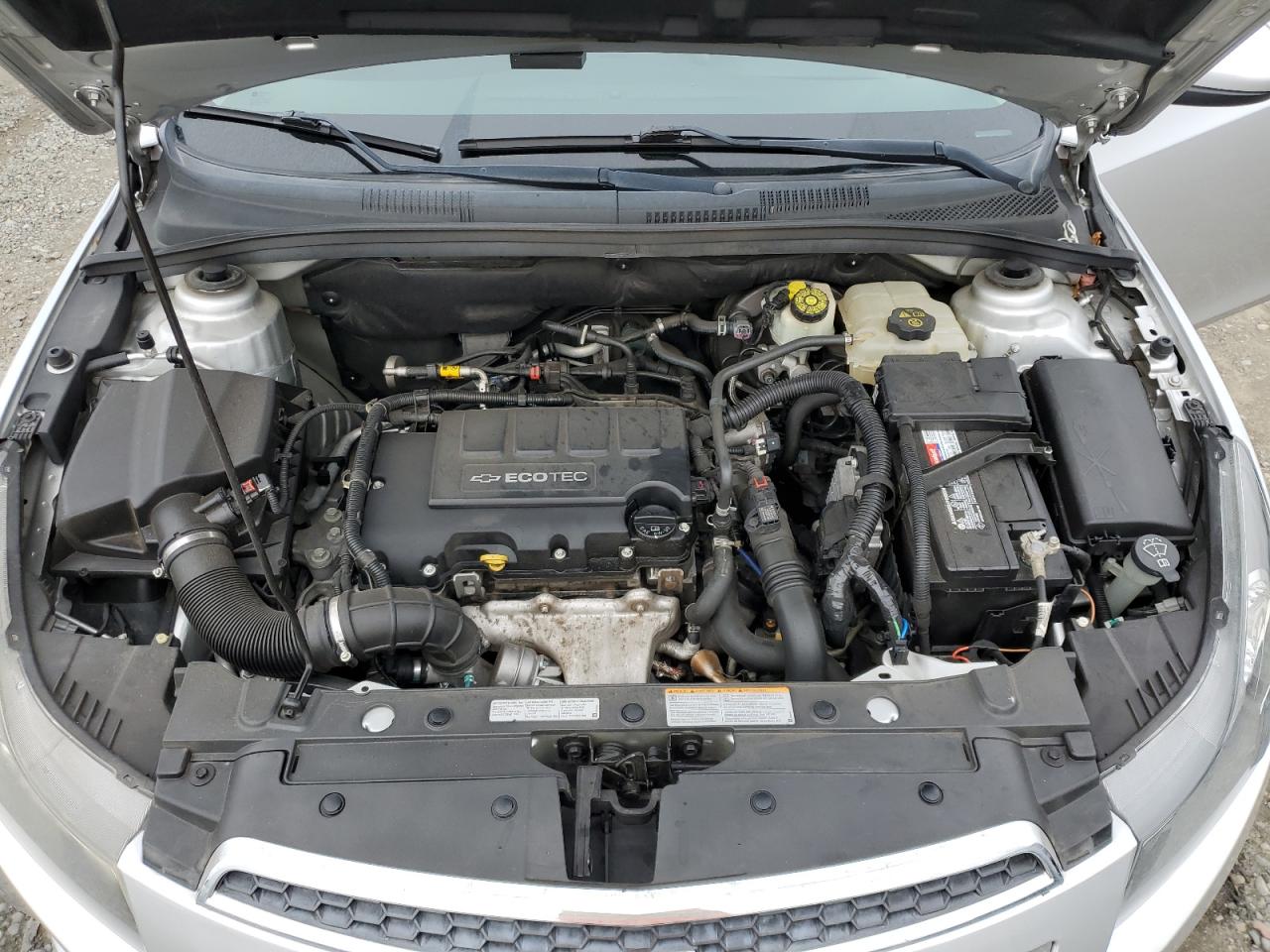 2014 Chevrolet Cruze - Image 11