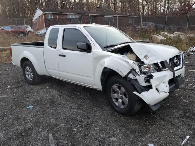  NISSAN FRONTIER 2013 Biały