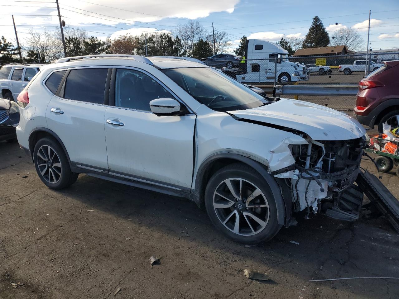 2018 Nissan Rogue - Image 4
