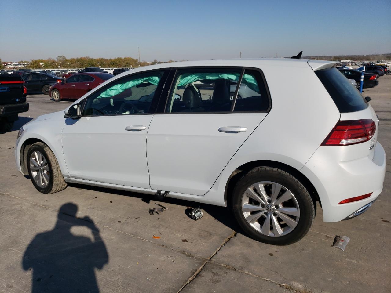 2021 Volkswagen Golf - Image 2