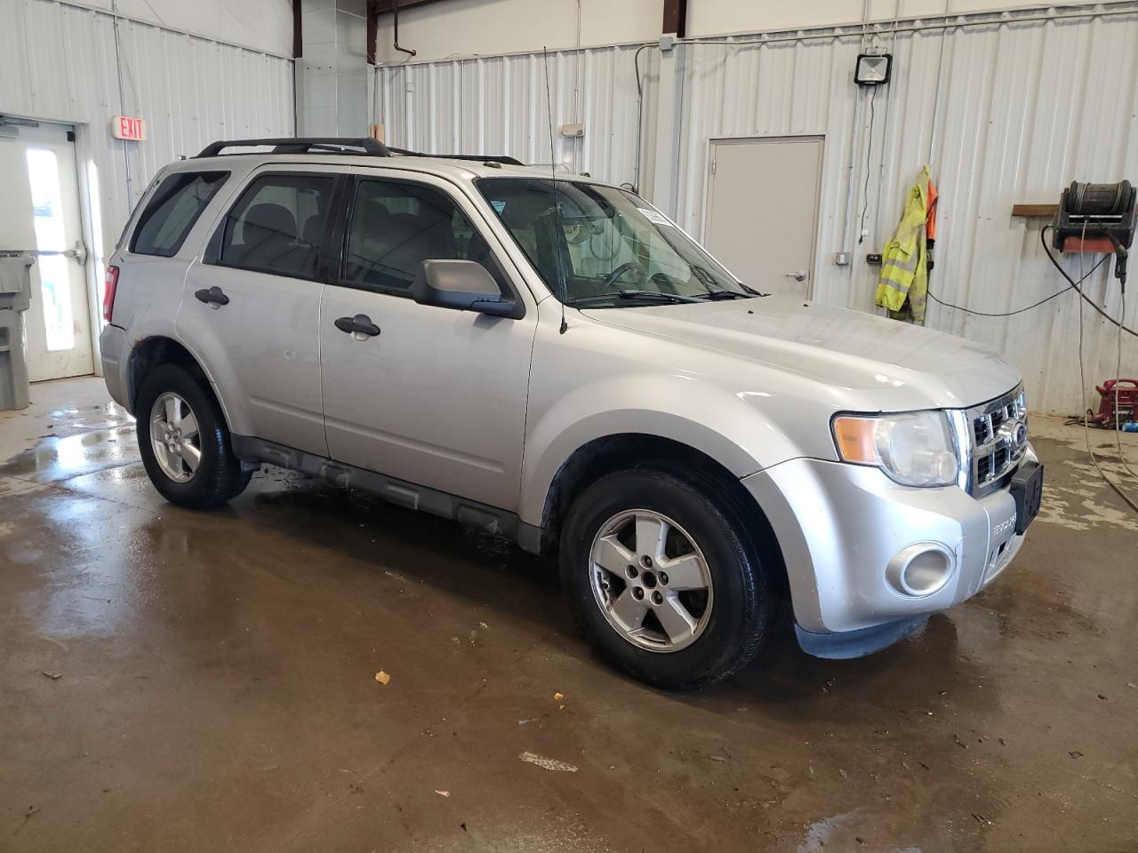 2010 Ford Escape - Image 4