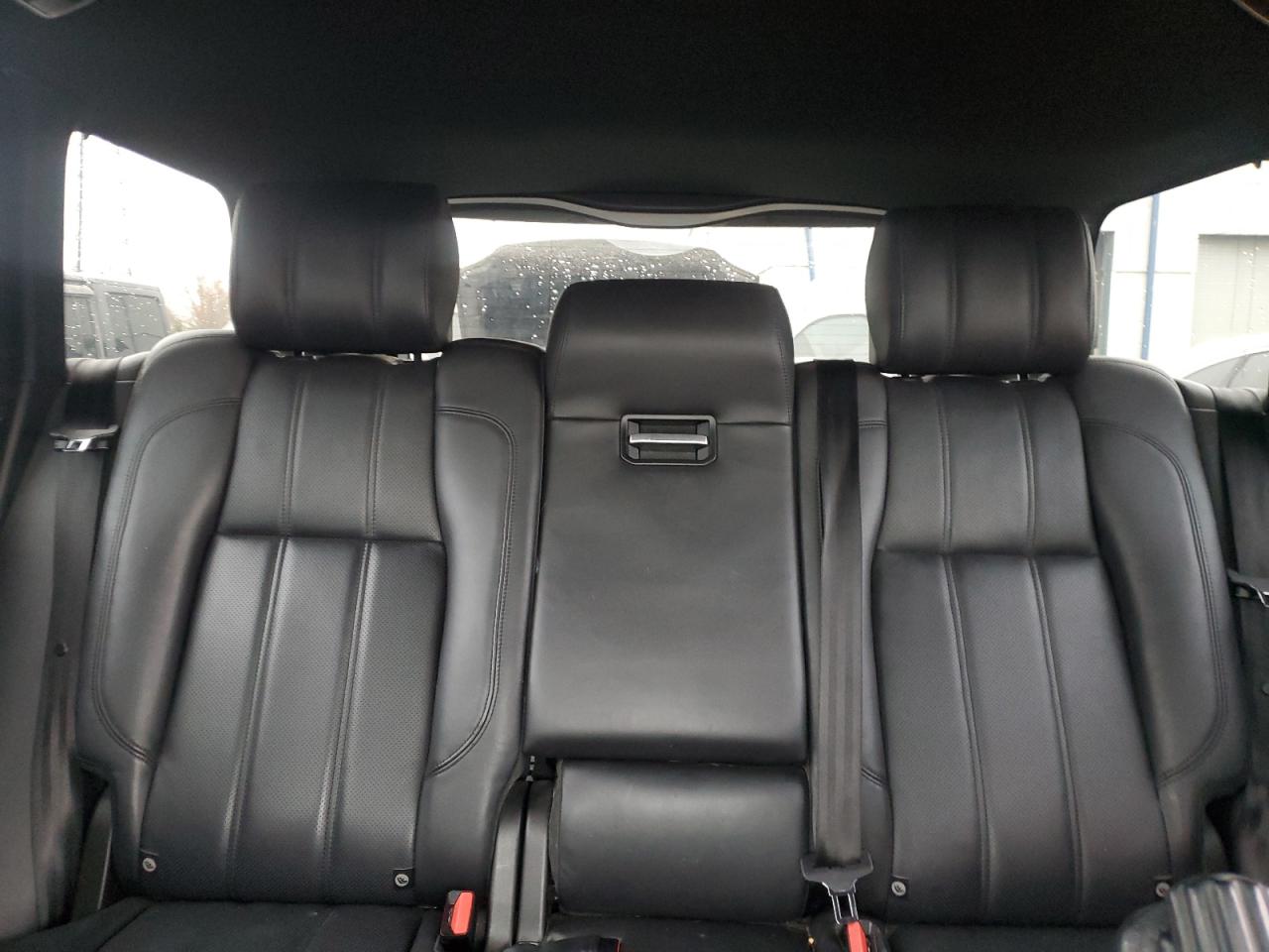 2014 Land Rover Range Rover - Image 10