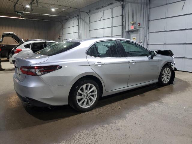  TOYOTA CAMRY 2023 Серебристый