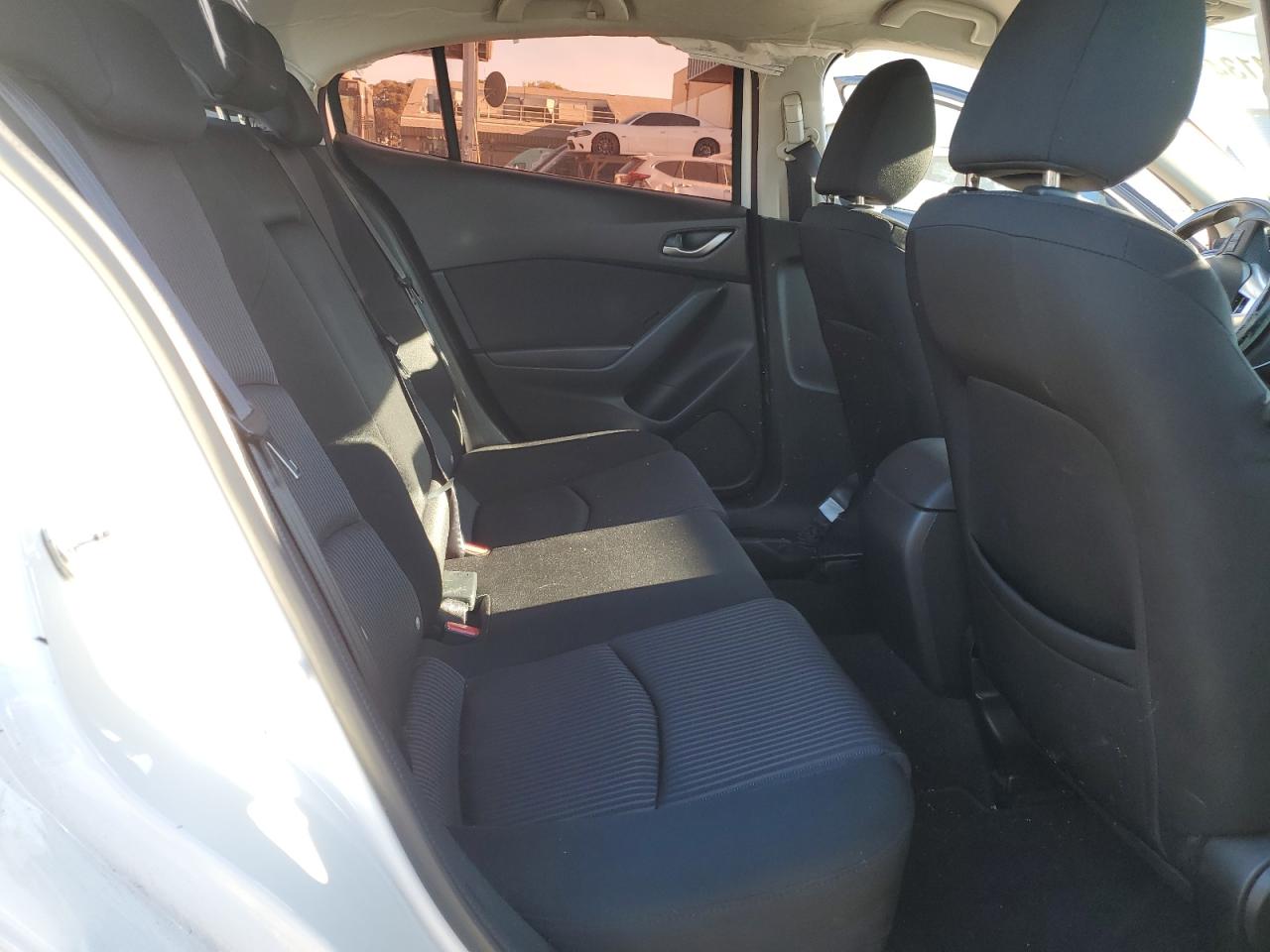 2015 Mazda 3 - Image 10