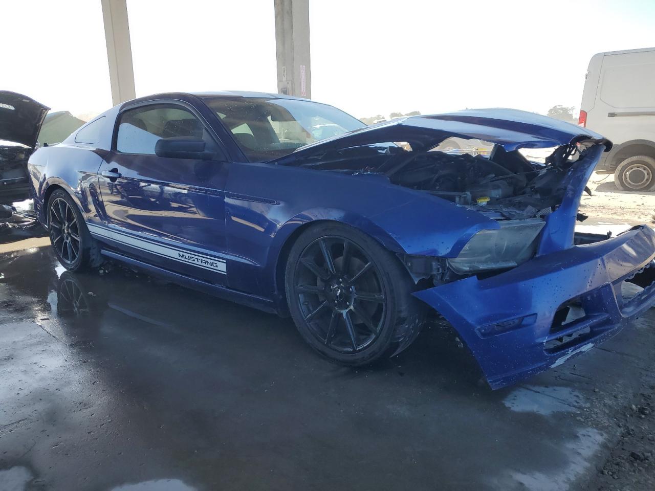2014 Ford Mustang - Image 4