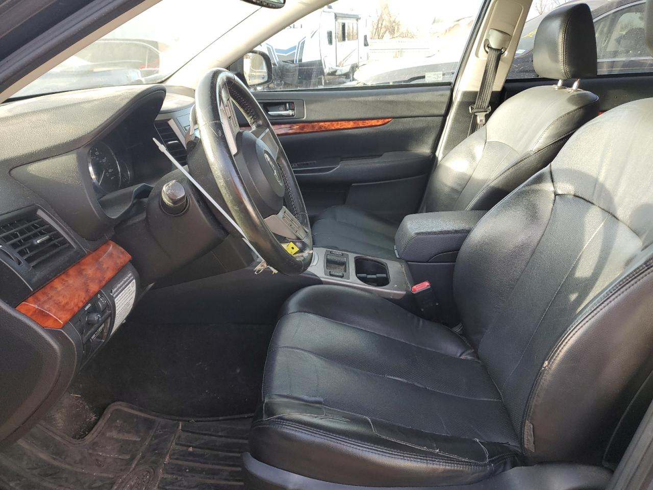 2011 Subaru Outback - Image 7
