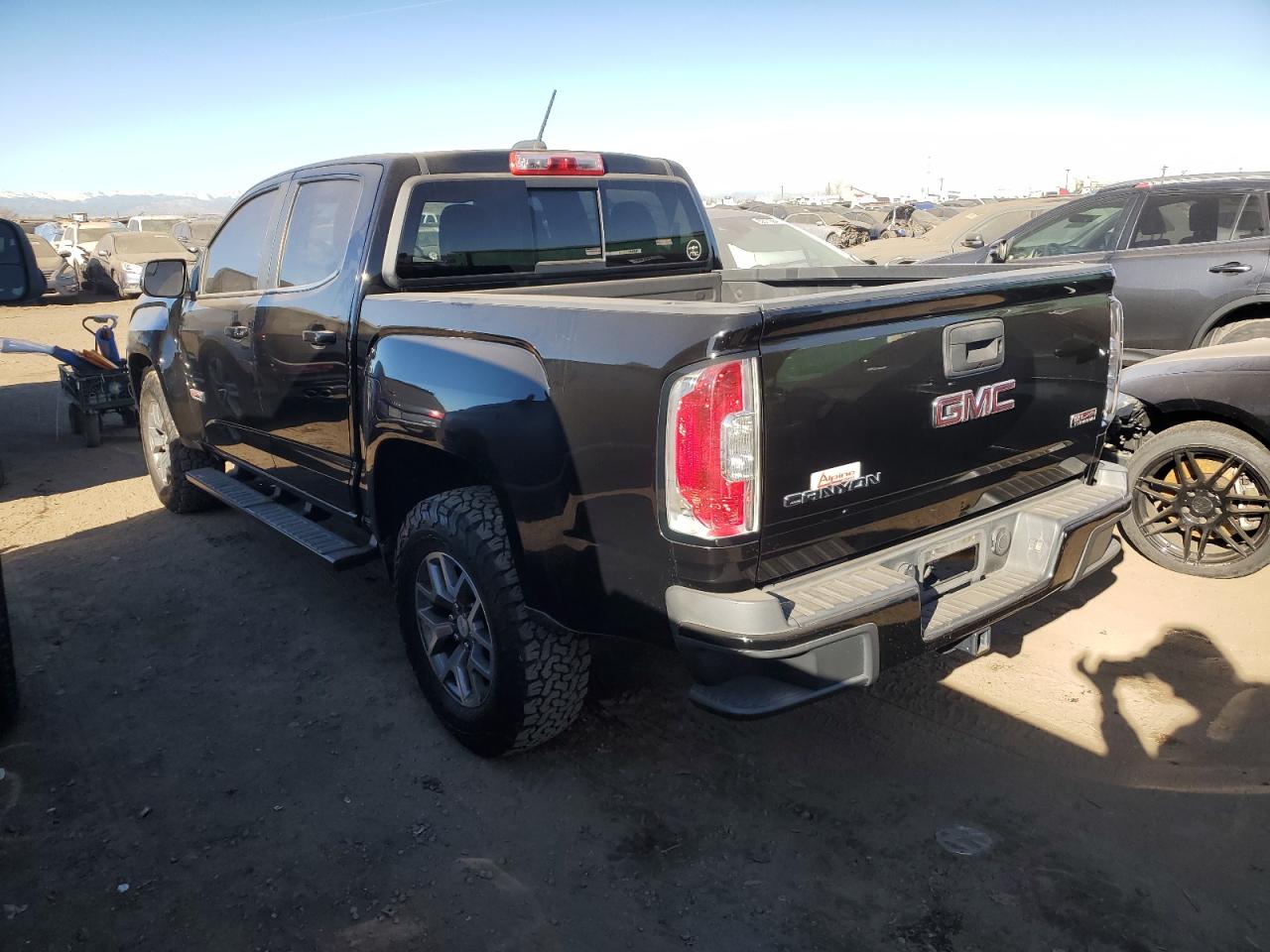 VIN 1GTG6CE30G1176570 2016 GMC CANYON no.2