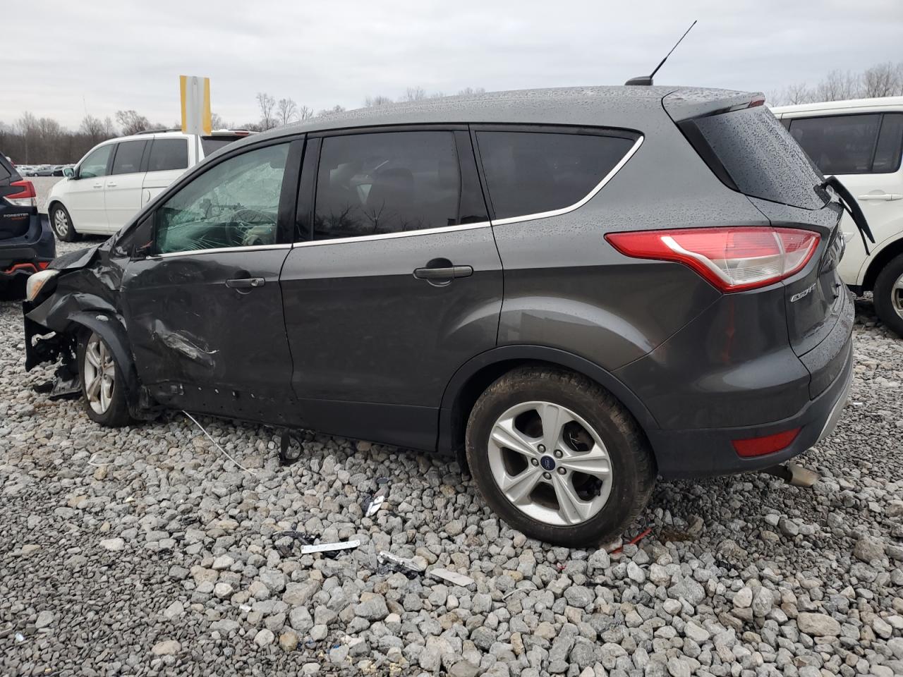 VIN 1FMCU9GX7GUC16841 2016 FORD ESCAPE no.2