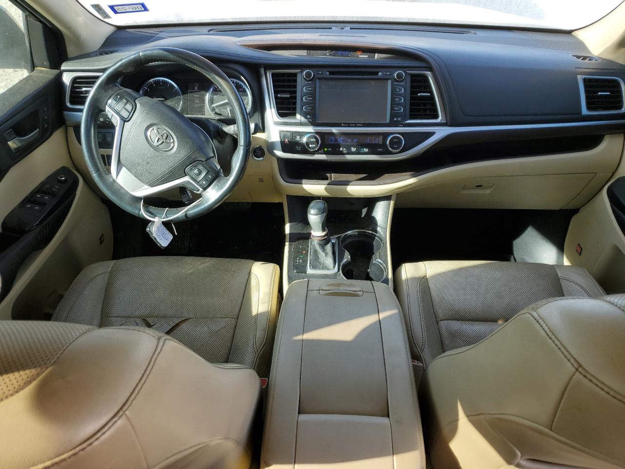 2016 Toyota Highlander - Image 8