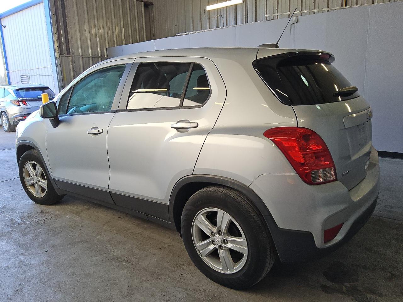 2020 Chevrolet Trax - Image 2