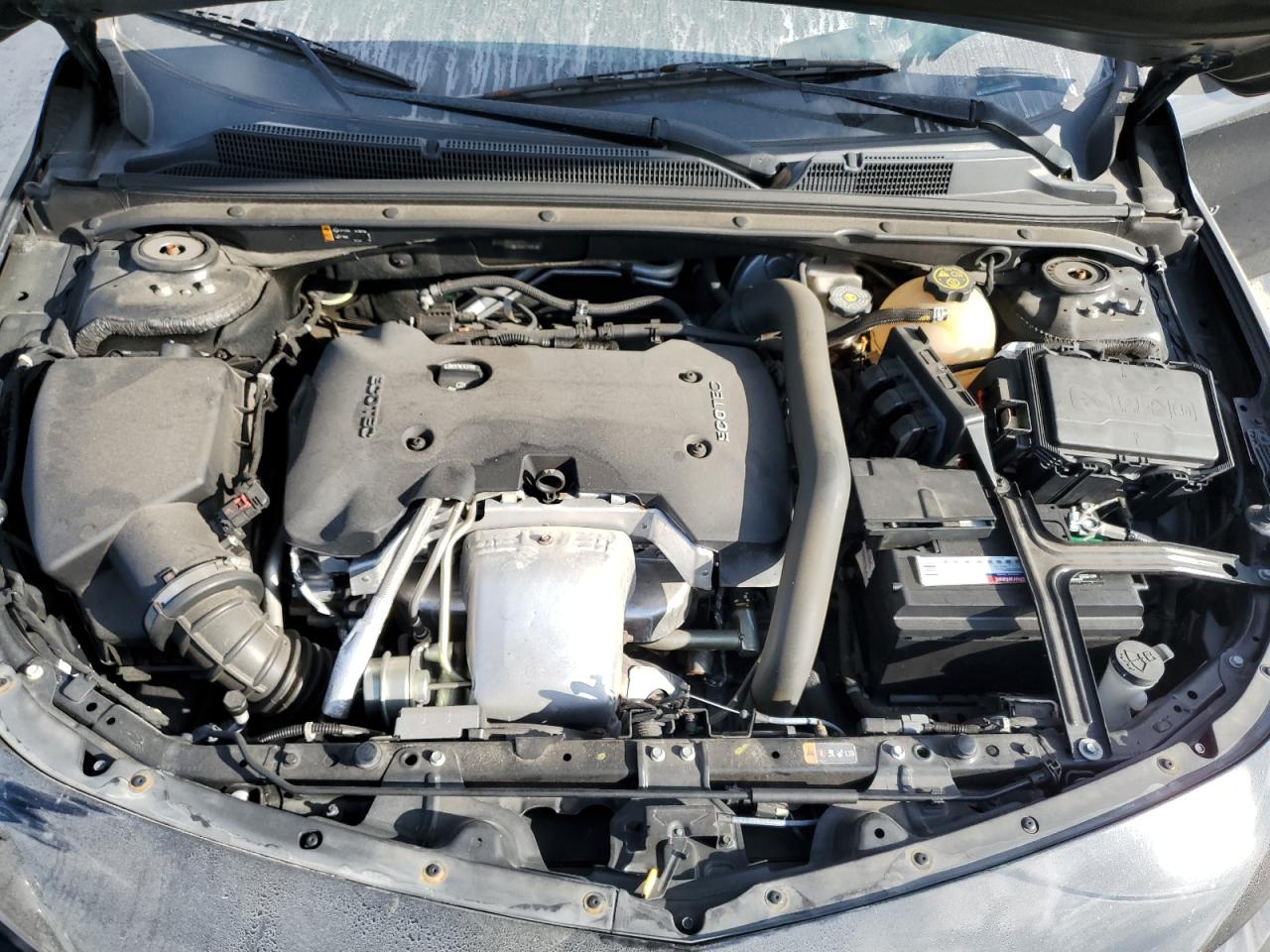2016 Chevrolet Malibu - Image 11