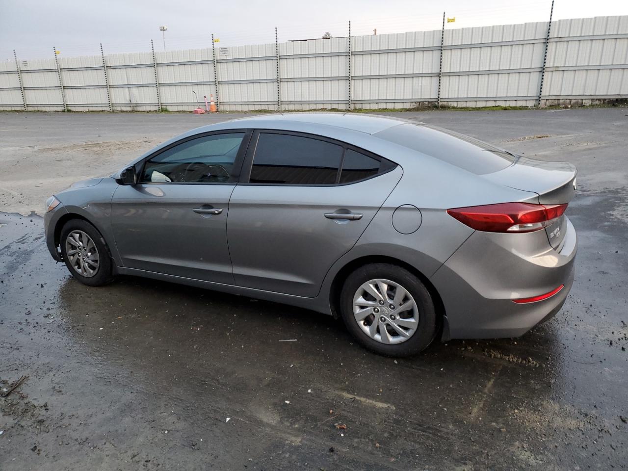 VIN KMHD74LF2JU611349 2018 HYUNDAI ELANTRA no.2