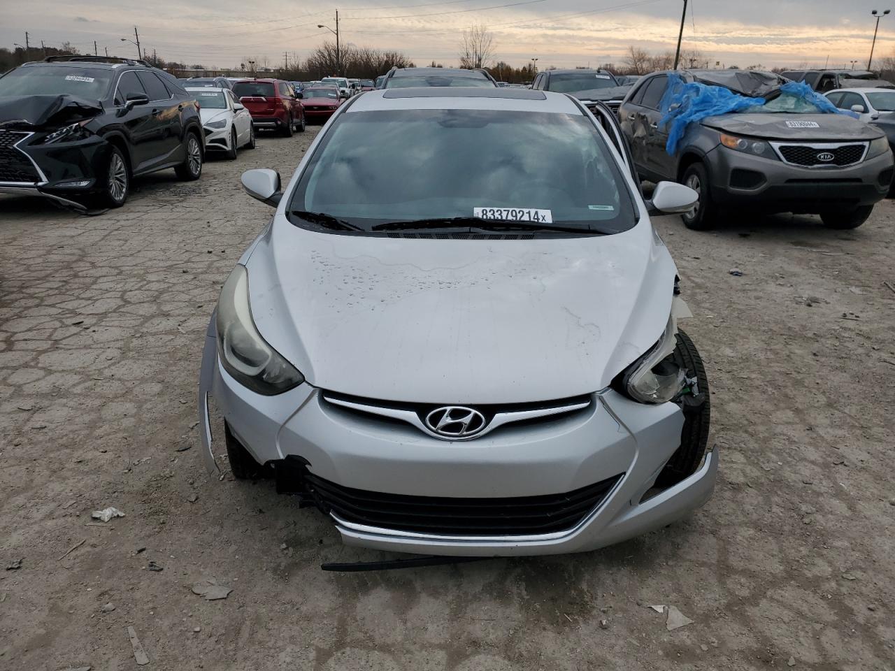 2016 Hyundai Elantra - Image 5