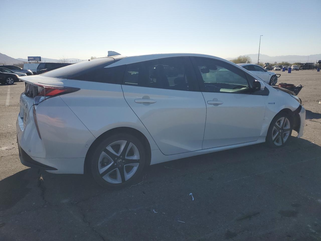 VIN JTDKARFU7J3546363 2018 TOYOTA PRIUS no.3