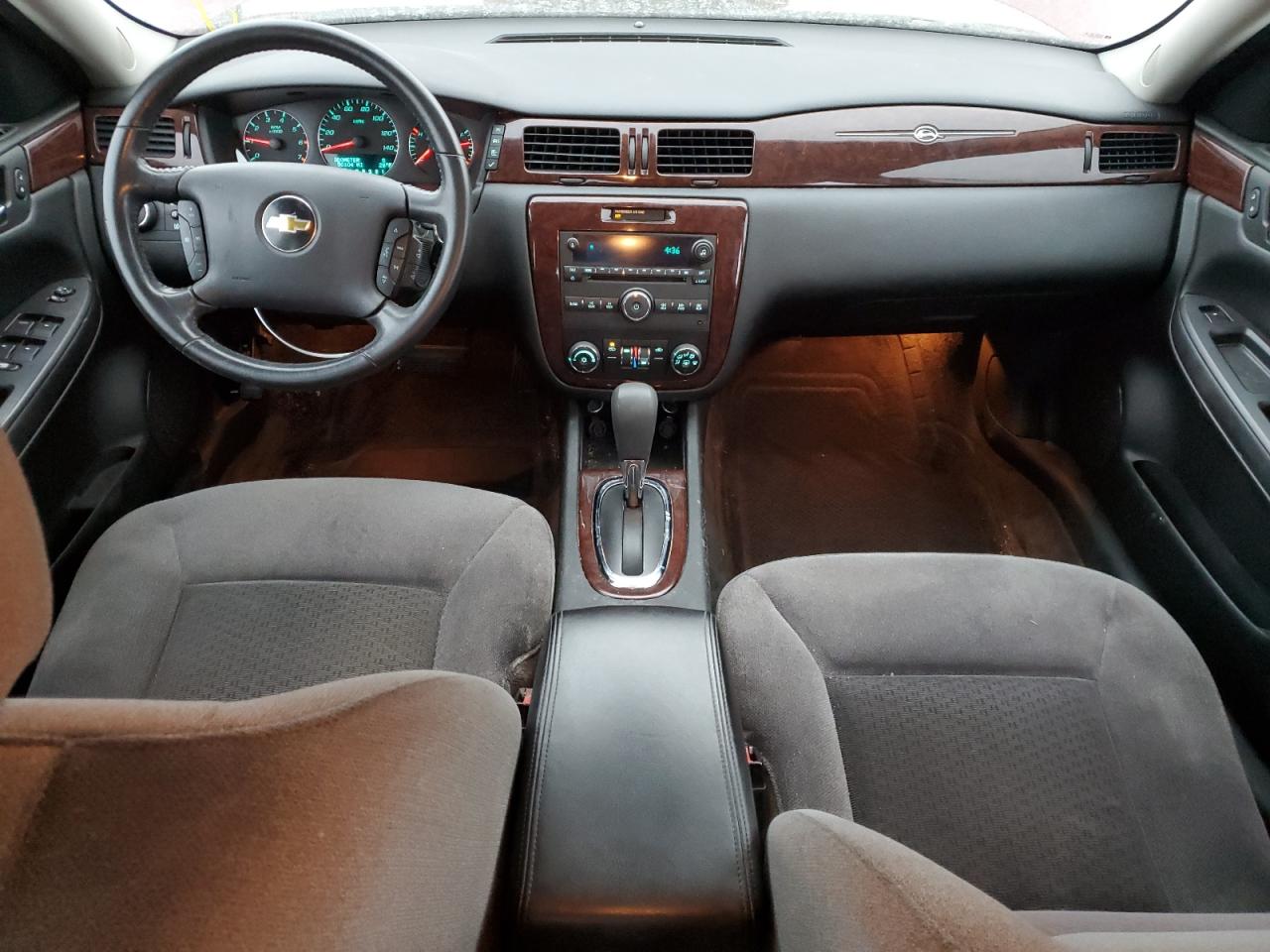 2011 Chevrolet Impala - Image 8