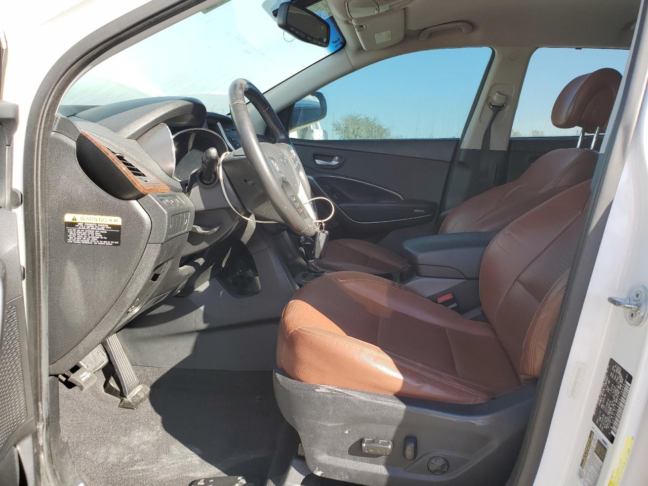 2014 Hyundai Santa Fe - Image 7