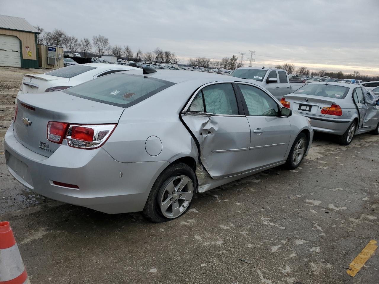 2015 Chevrolet Malibu - Image 3