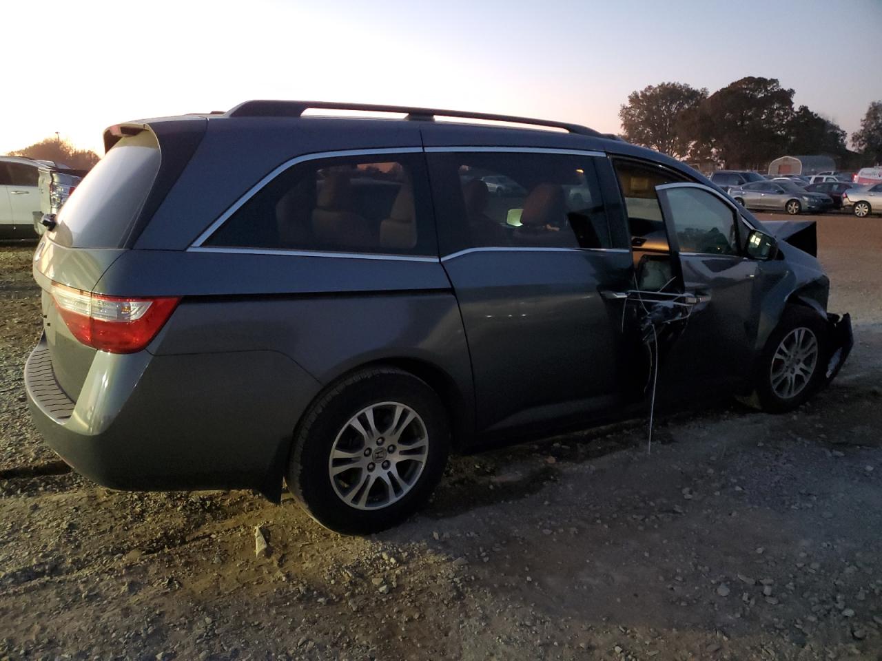 2012 Honda Odyssey - Image 3