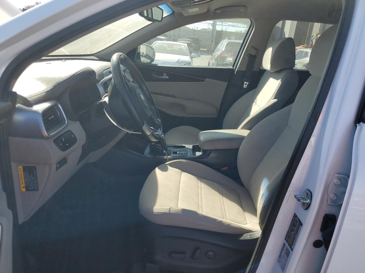 2017 Kia Sorento - Image 7