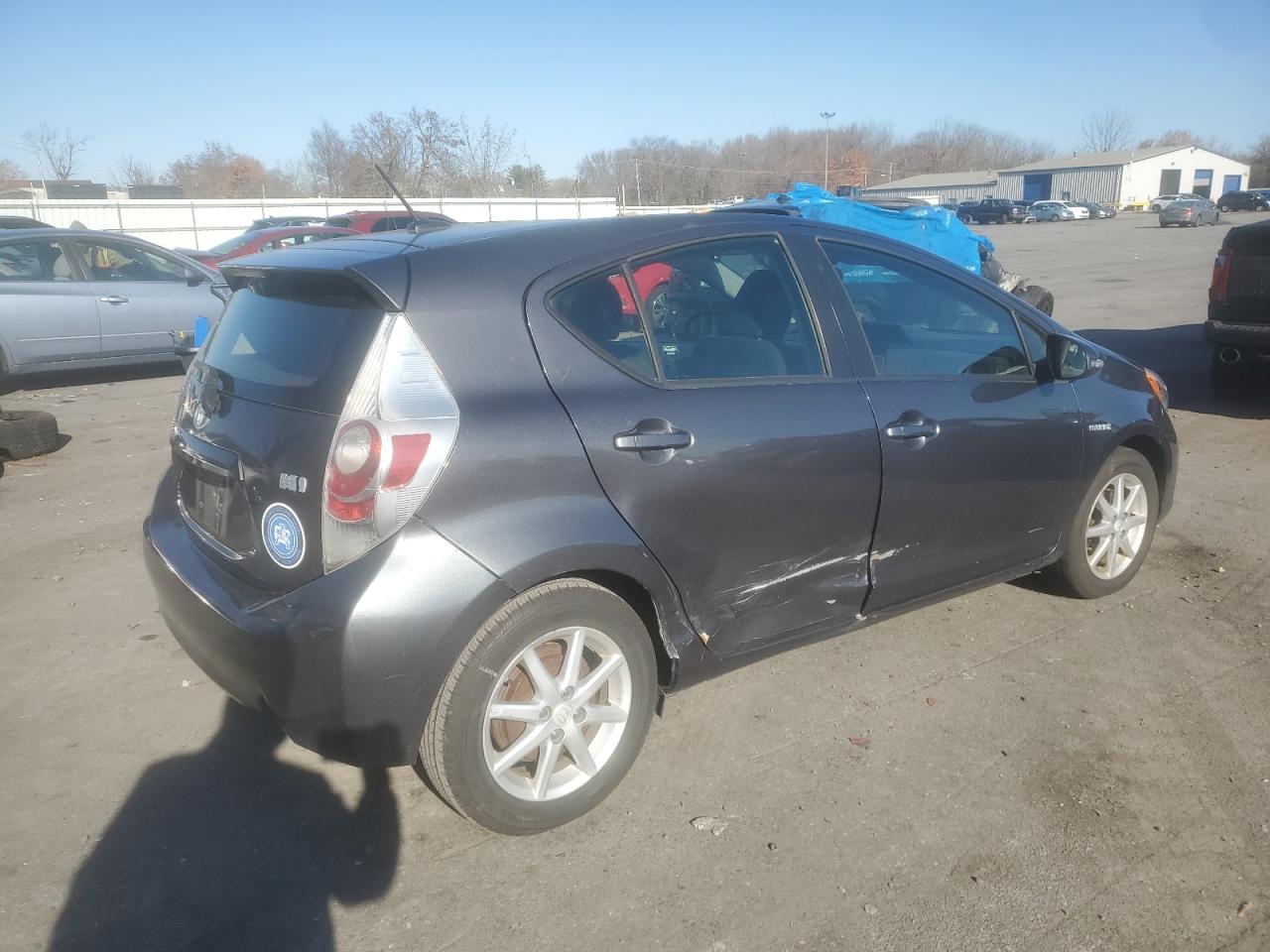 2014 Toyota Prius - Image 3
