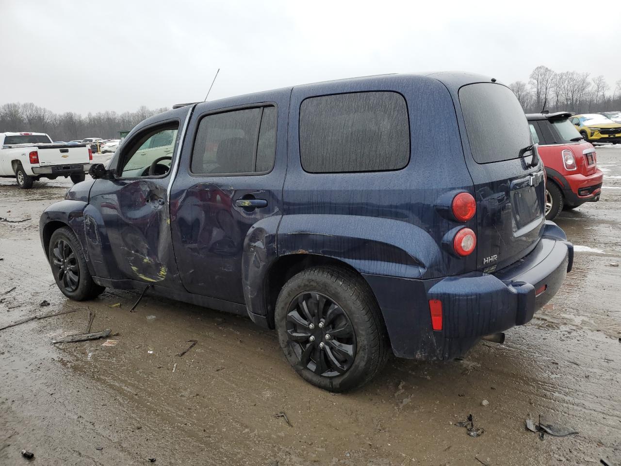 2010 Chevrolet HHR - Image 2
