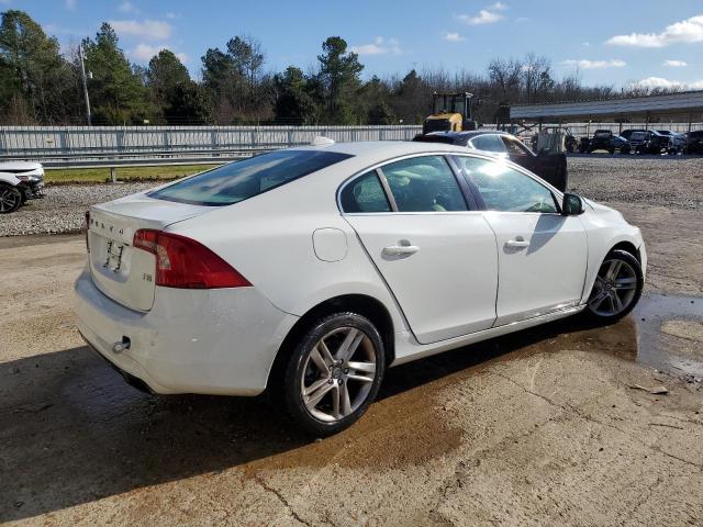  VOLVO S60 2015 Білий