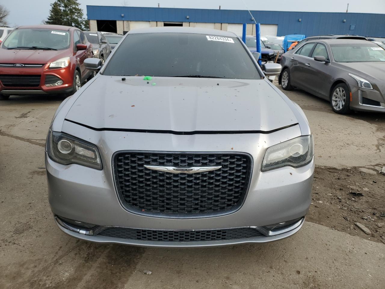 2016 Chrysler 300 - Image 5