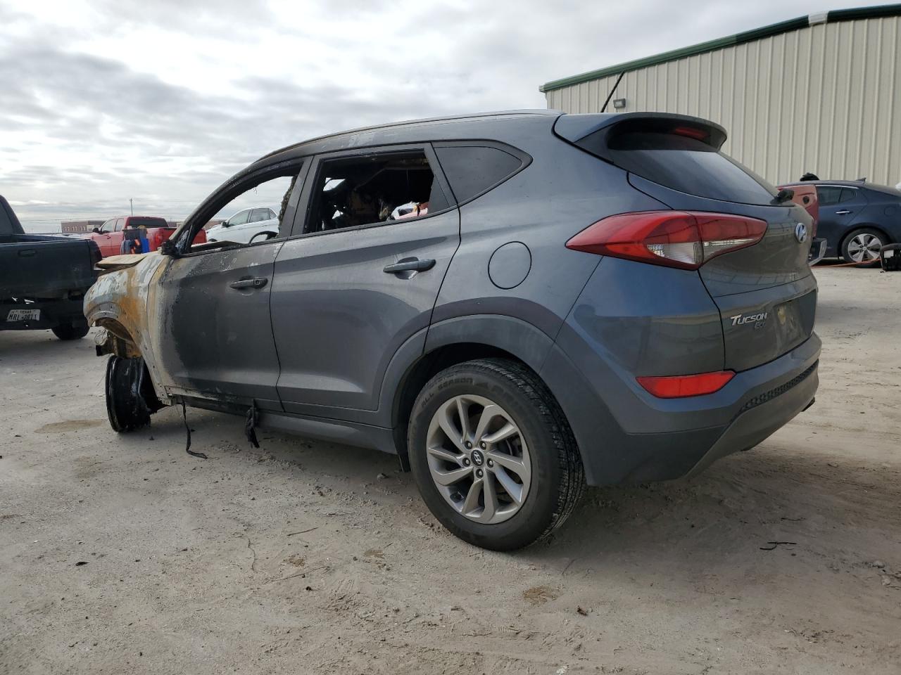 2016 Hyundai Tucson - Image 2