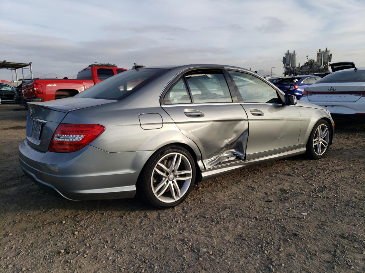 VIN WDDGF4HBXDR263209 2013 MERCEDES-BENZ C-CLASS no.3