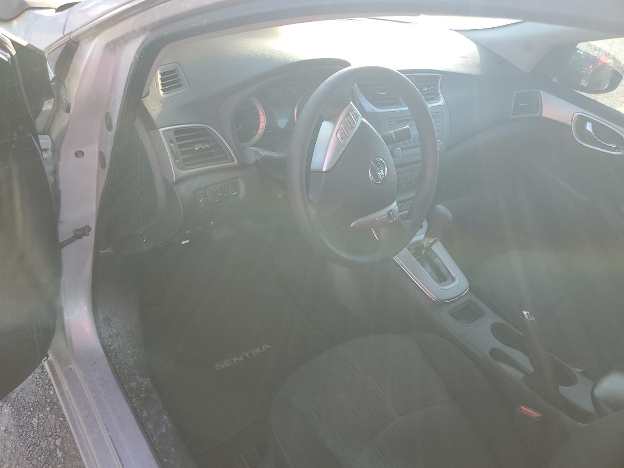 2014 Nissan Sentra - Image 8