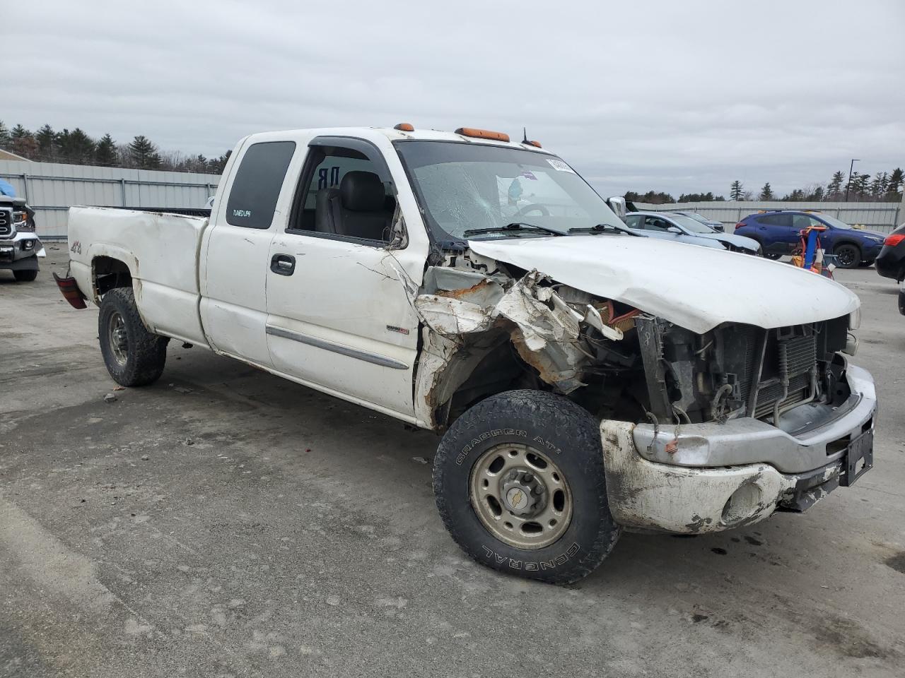 2005 GMC Sierra - Image 4