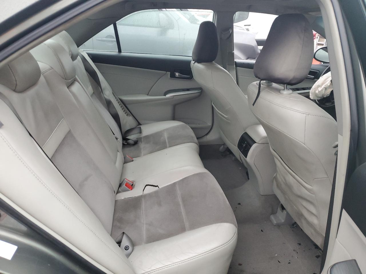 2014 Toyota Camry - Image 10