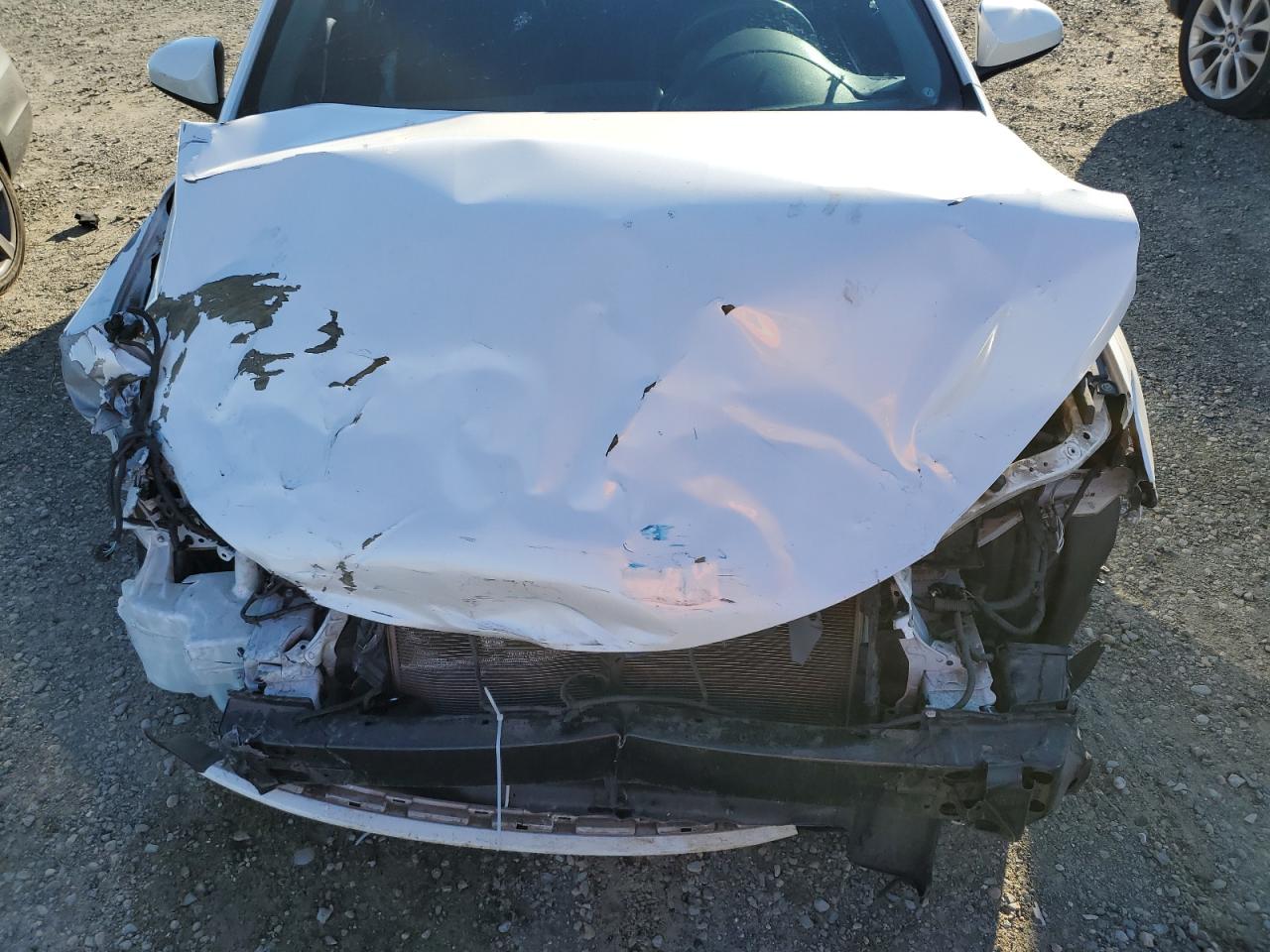 2016 Toyota Camry - Image 11