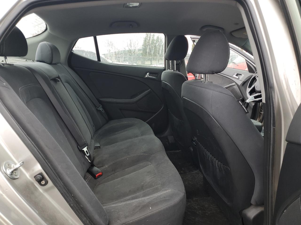 2011 Kia Optima - Image 10