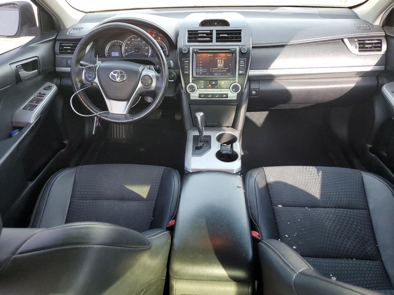 2014 Toyota Camry - Image 8