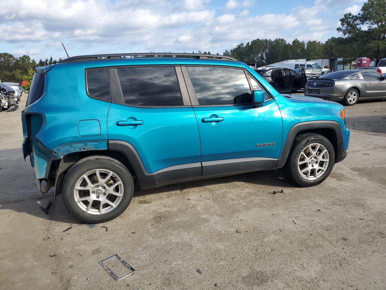 VIN ZACNJABB7KPK50613 2019 JEEP RENEGADE no.3