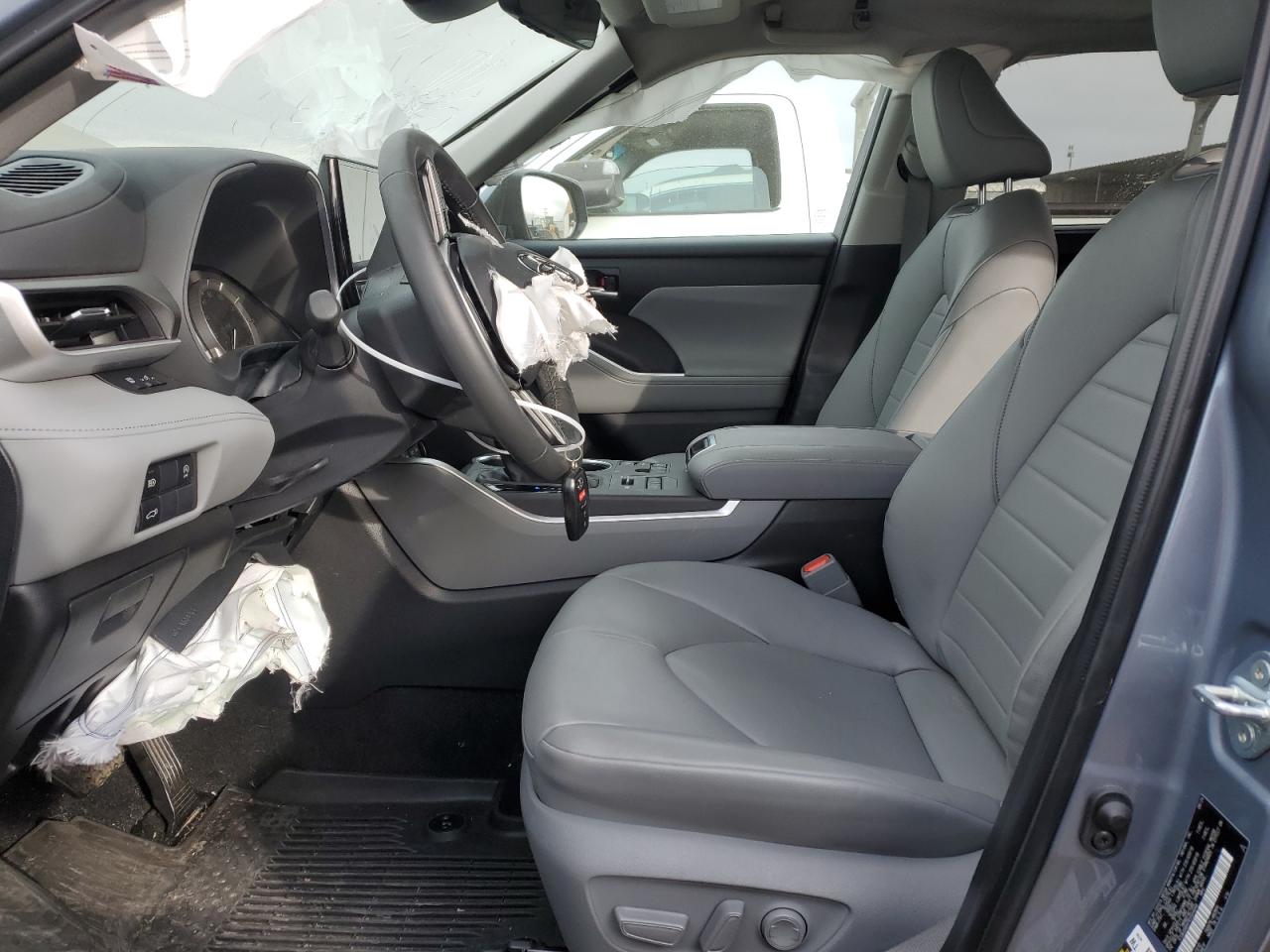 2024 Toyota Highlander - Image 7