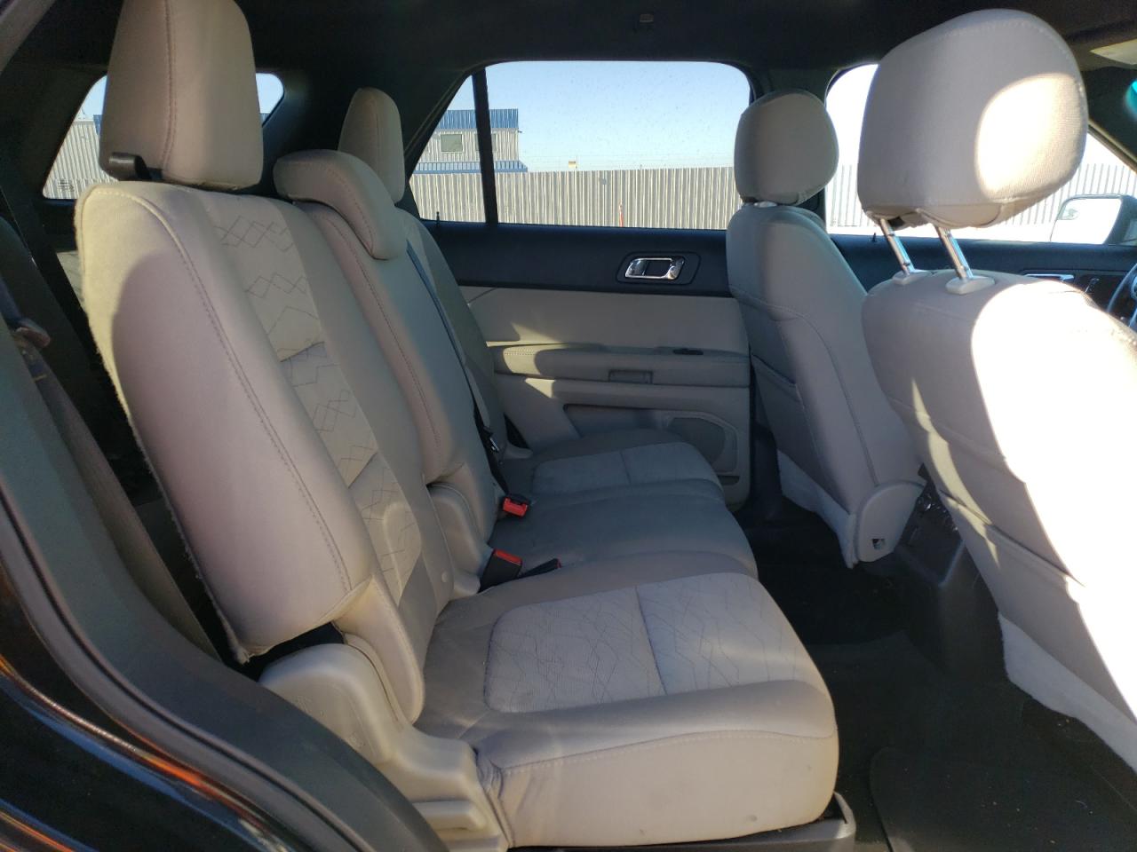 2015 Ford Explorer - Image 11