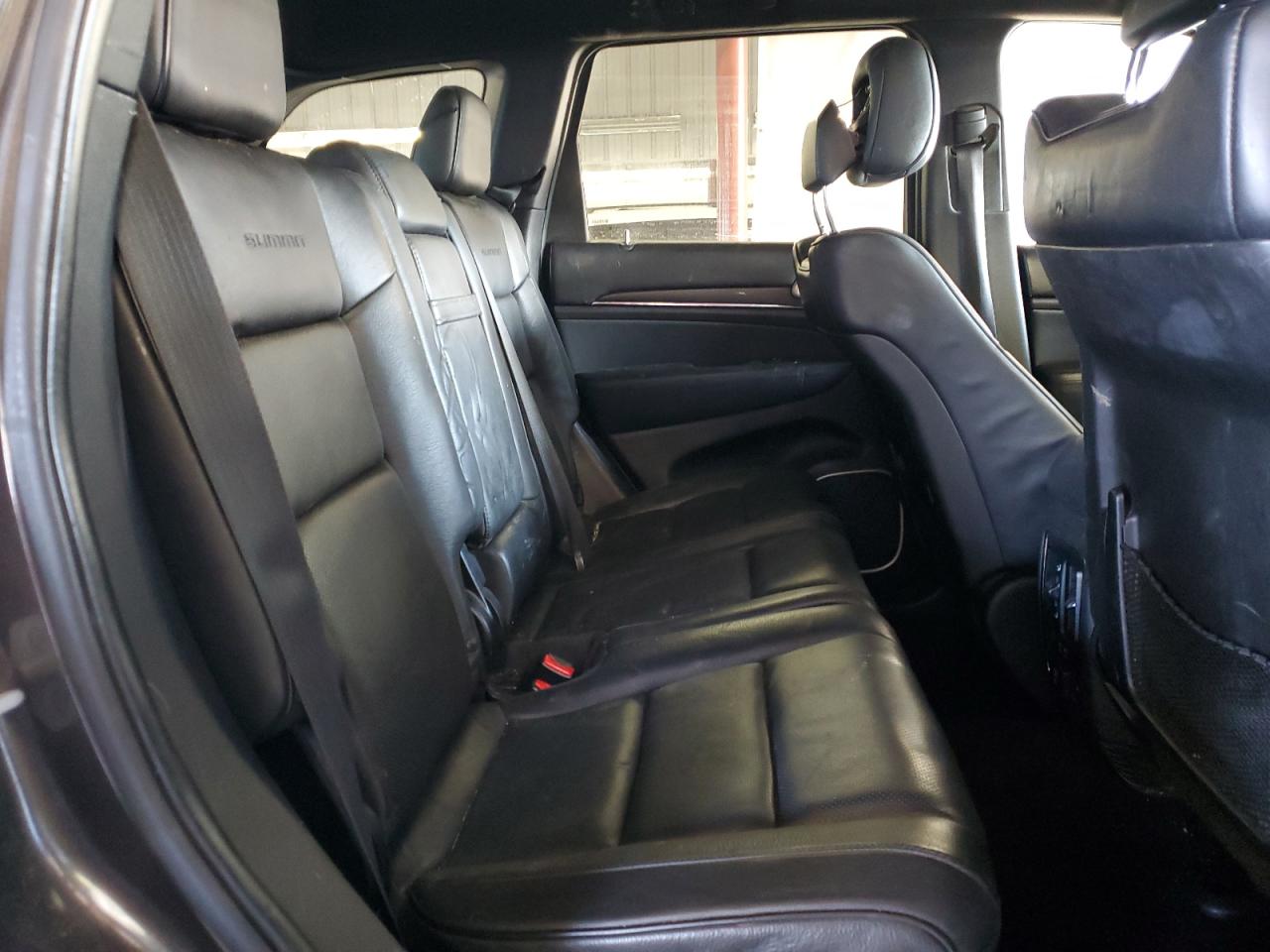 2015 Jeep Grand Cherokee - Image 11