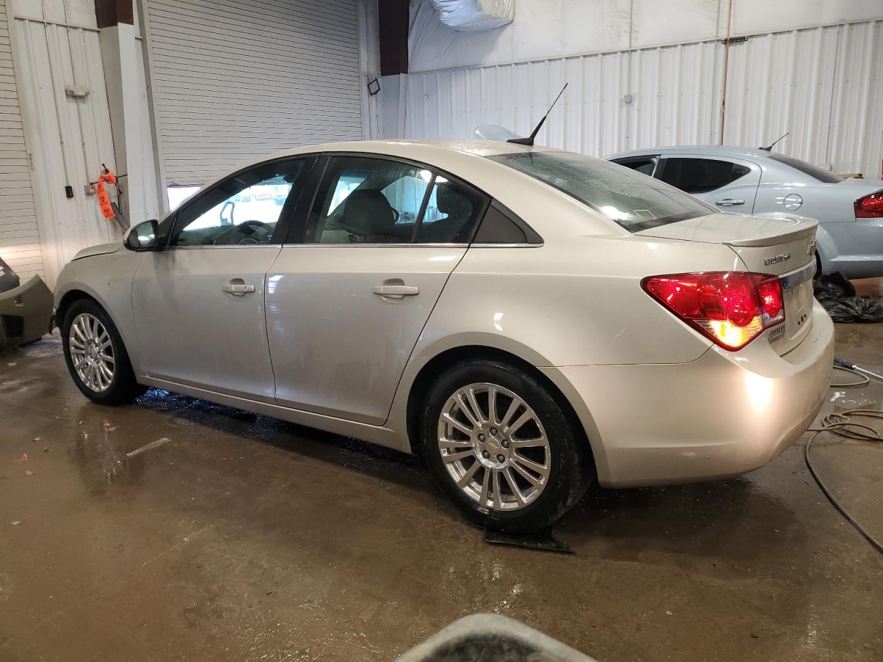 2014 Chevrolet Cruze - Image 2