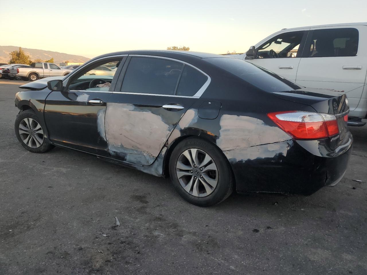 VIN 1HGCR2F32FA144363 2015 HONDA ACCORD no.2