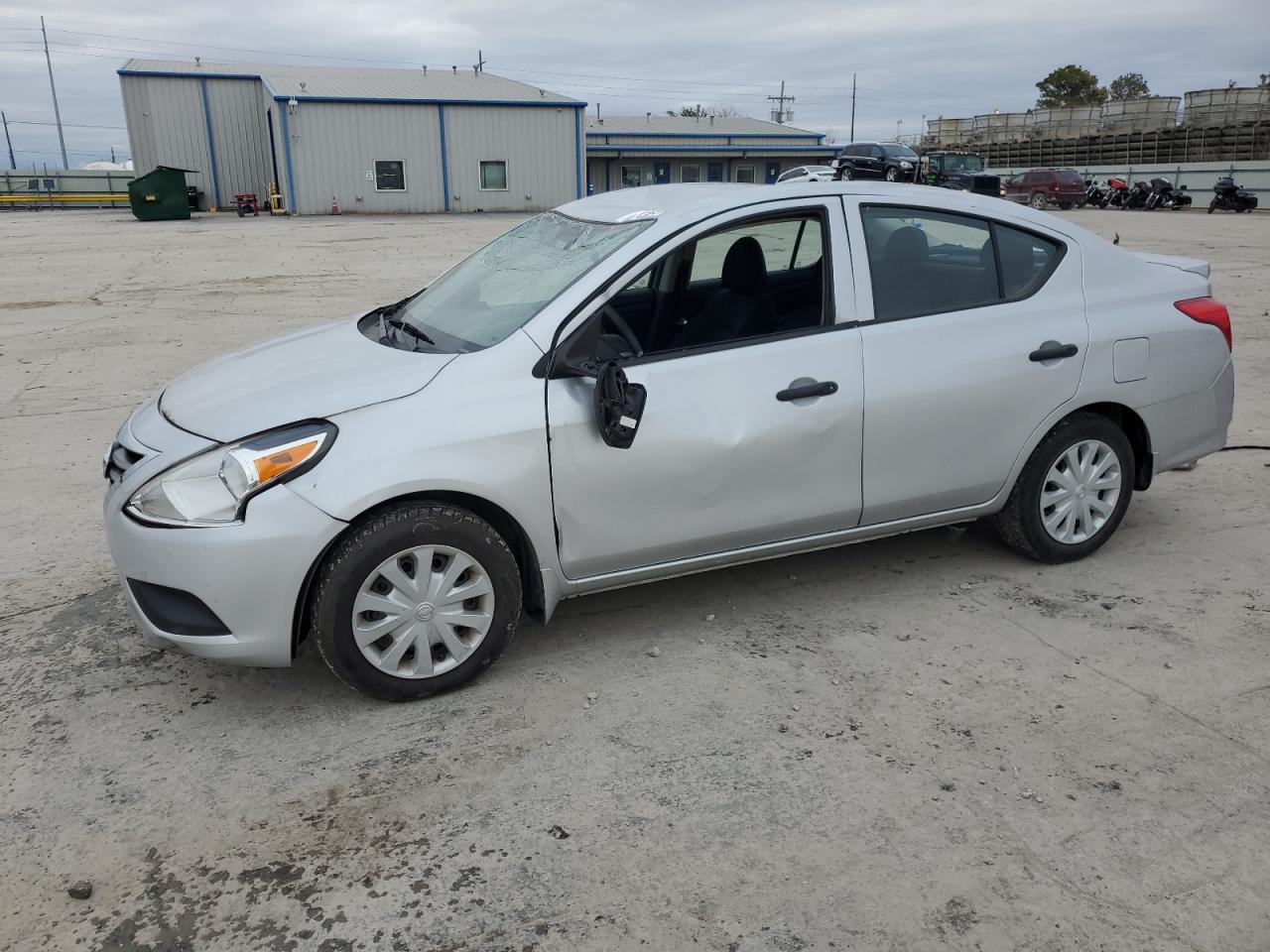 VIN 3N1CN7AP9JL856665 2018 NISSAN VERSA no.1