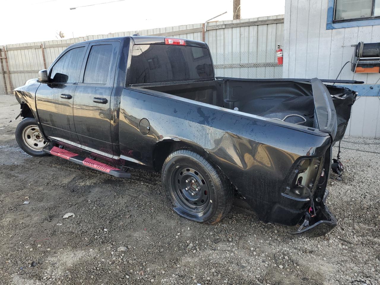 2014 RAM 1500 - Image 2